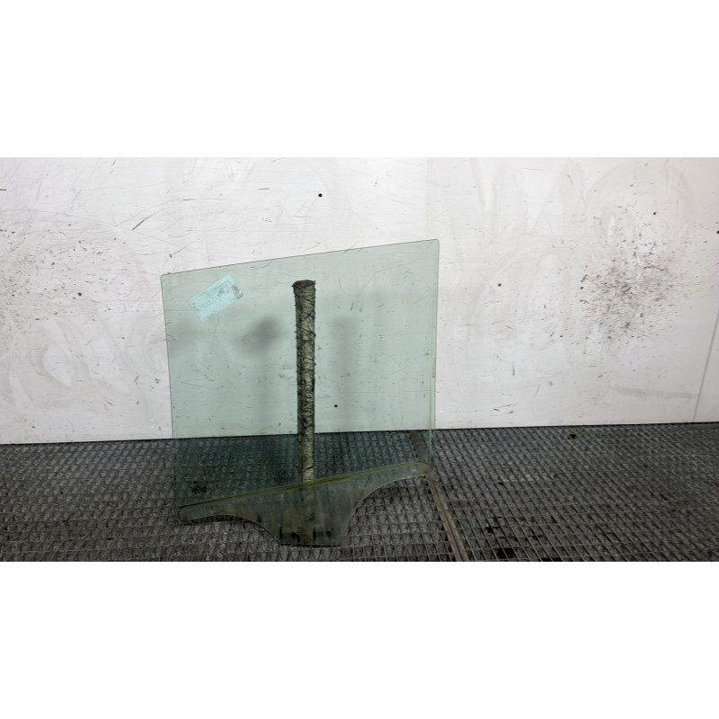 Vitre arriere droit BMW X3 F25 Photo n°4