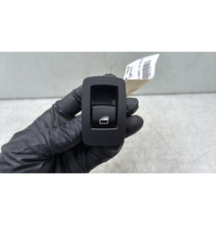 Interrupteur de leve vitre arriere gauche BMW X3 F25 Photo n°1
