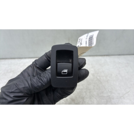 Interrupteur de leve vitre arriere gauche BMW X3 F25 Photo n°1