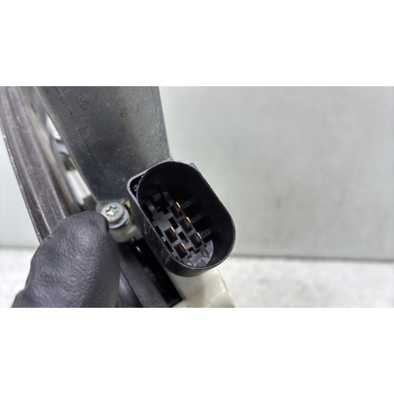 Leve vitre electrique arriere droit BMW X3 F25 Photo n°7