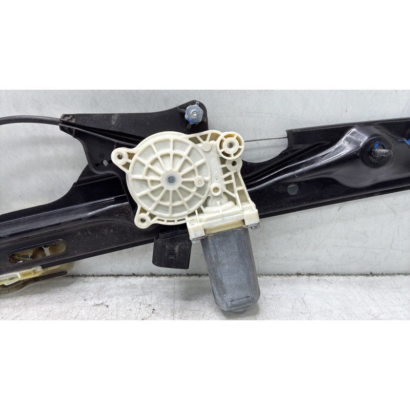 Leve vitre electrique arriere gauche BMW X3 F25 Photo n°2