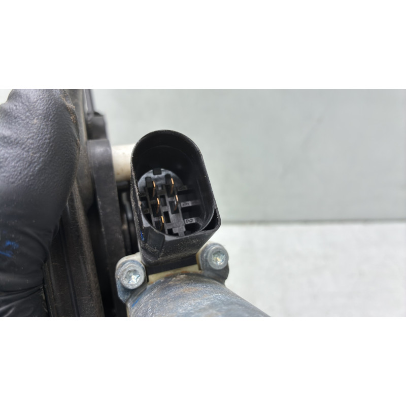 Leve vitre electrique arriere gauche BMW X3 F25 Photo n°7