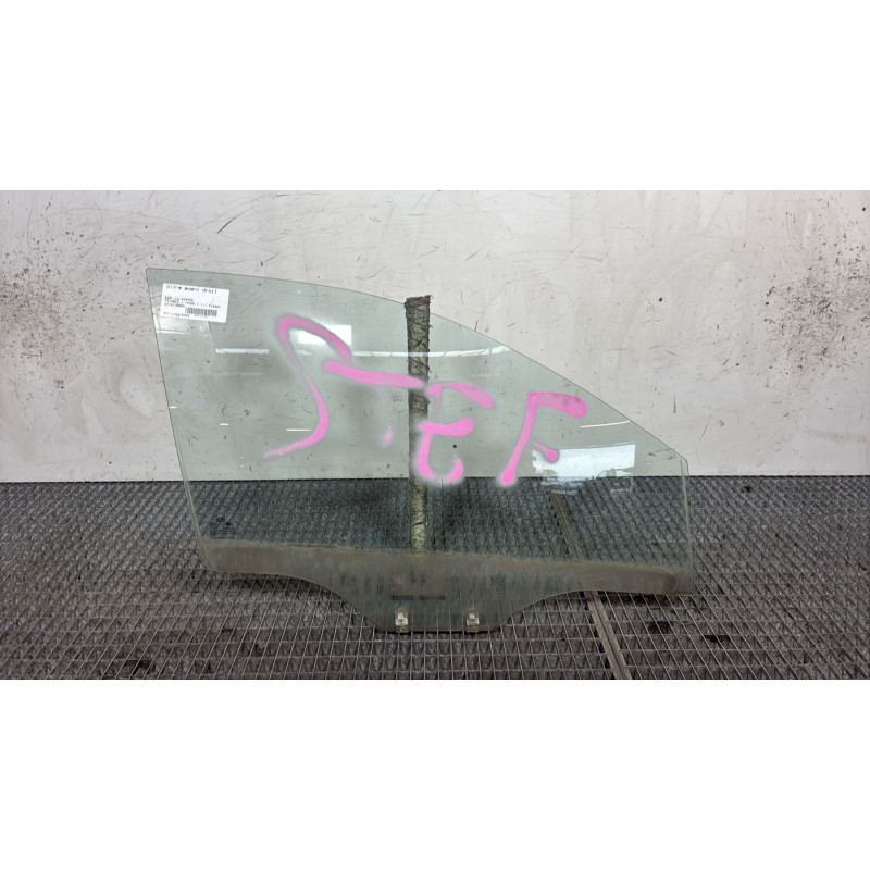 Vitre avant droit KIA PICANTO 1 Photo n°1