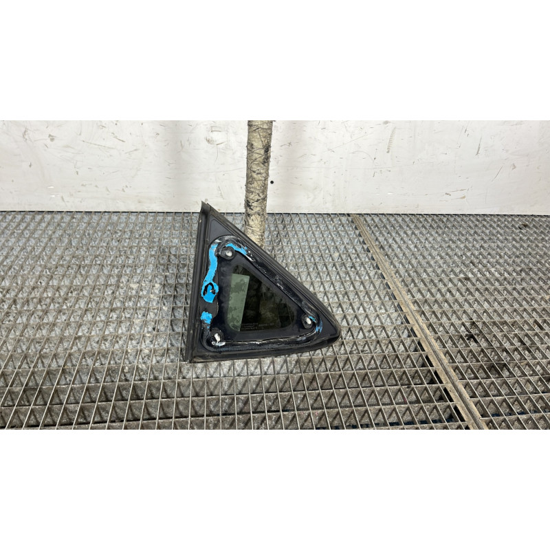 Custode arriere droit FORD FIESTA 7 Photo n°4