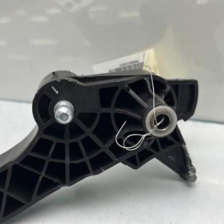Pedale d'embrayage PEUGEOT 2008 1