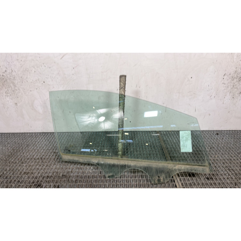 Vitre avant droit FORD FIESTA 7 Photo n°1