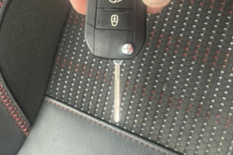 Pedale d'embrayage PEUGEOT 2008 1