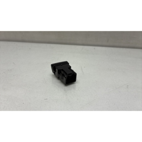 Bouton de warning FORD FIESTA 7