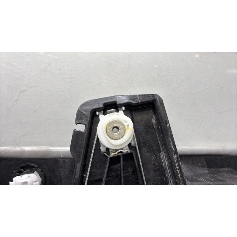 Leve vitre electrique avant droit FORD FIESTA 7 Photo n°9