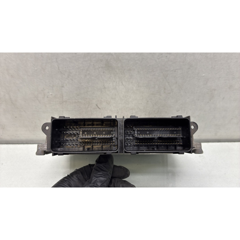 Calculateur moteur FORD FIESTA 7 Photo n°3