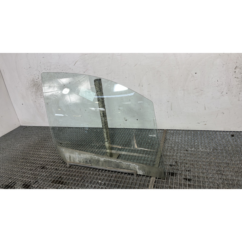 Vitre avant droit OPEL AGILA B Photo n°2