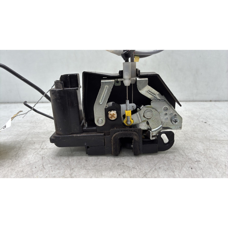 Serrure avant gauche HYUNDAI I 10 1 Photo n°5