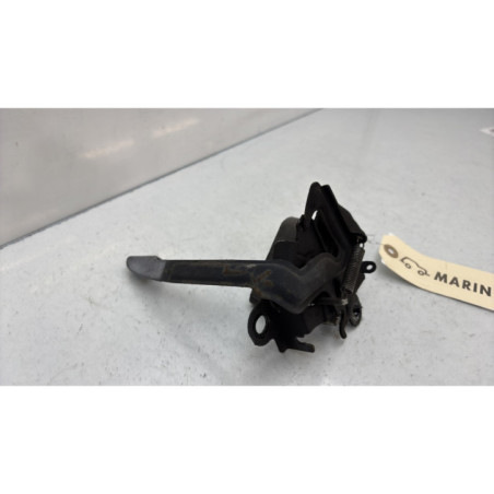 Fermeture de capot TOYOTA YARIS 3