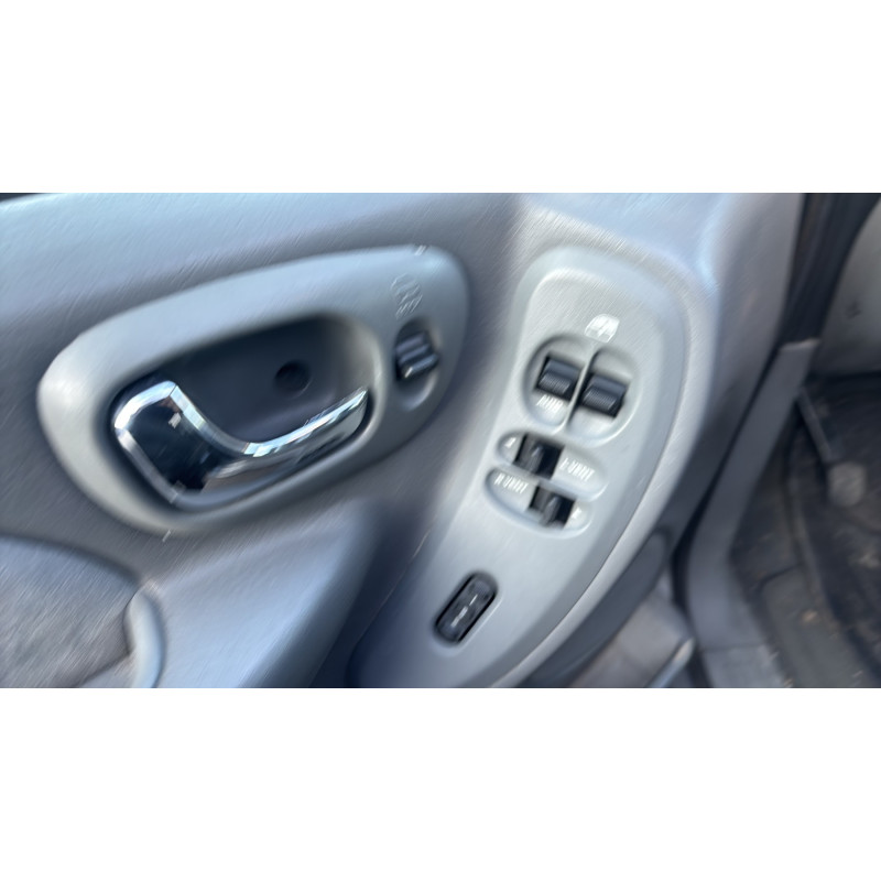 Aile avant droit CHRYSLER GRAND VOYAGER 4 Photo n°16