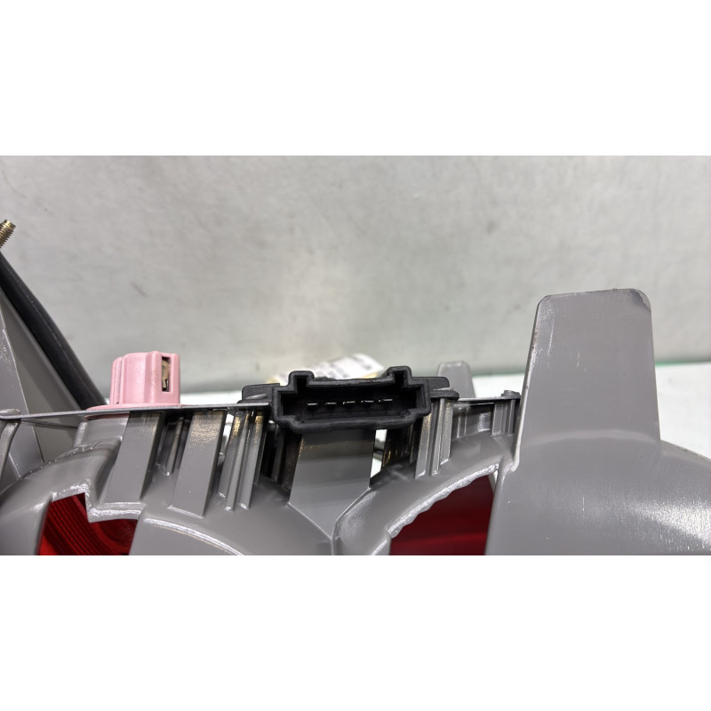 Feu arriere principal droit (feux) MERCEDES CLASSE E 210 Photo n°4