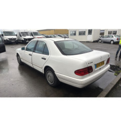 Neiman MERCEDES CLASSE E 210