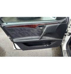 Neiman MERCEDES CLASSE E 210