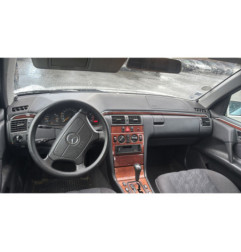 Neiman MERCEDES CLASSE E 210