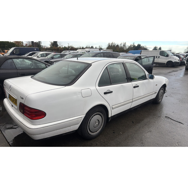 Serrure arriere gauche MERCEDES CLASSE E 210 Photo n°6