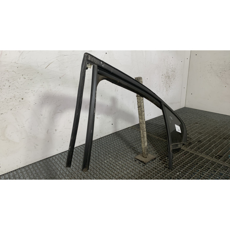 Custode arriere gauche (porte) FORD FOCUS 4 Photo n°3