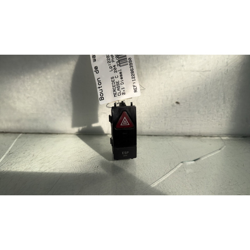 Bouton de warning MERCEDES CLASSE C 204 Photo n°4