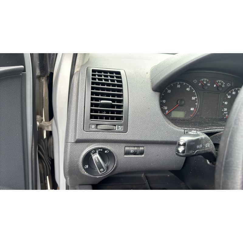 Feu arriere principal gauche (feux) VOLKSWAGEN POLO 4 Photo n°19