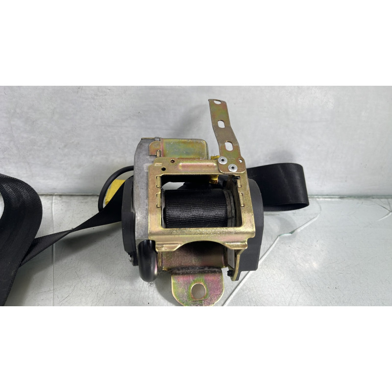 Pretensionneur de ceinture avant gauche VOLKSWAGEN POLO 4 Photo n°4