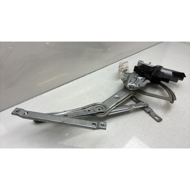 Leve vitre electrique avant gauche OPEL ASTRA H Photo n°2
