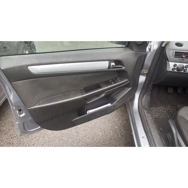 Serrure avant gauche OPEL ASTRA H Photo n°13