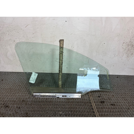 Vitre avant gauche OPEL CORSA C