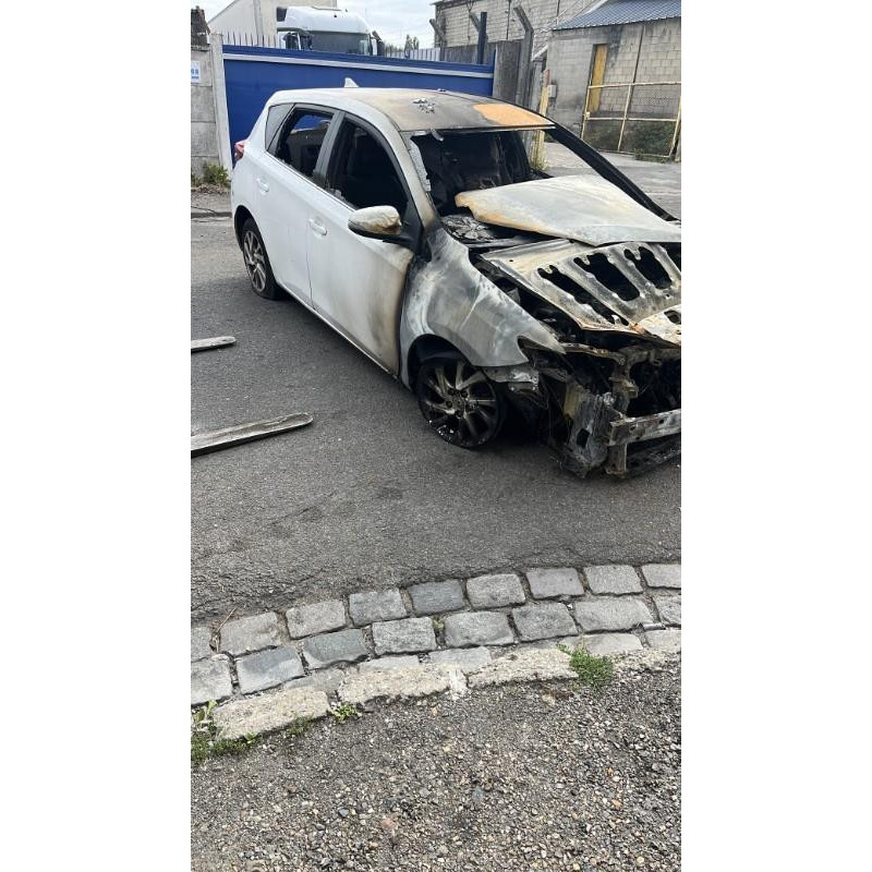 Feu arriere principal droit (feux) TOYOTA AURIS 2 Photo n°11