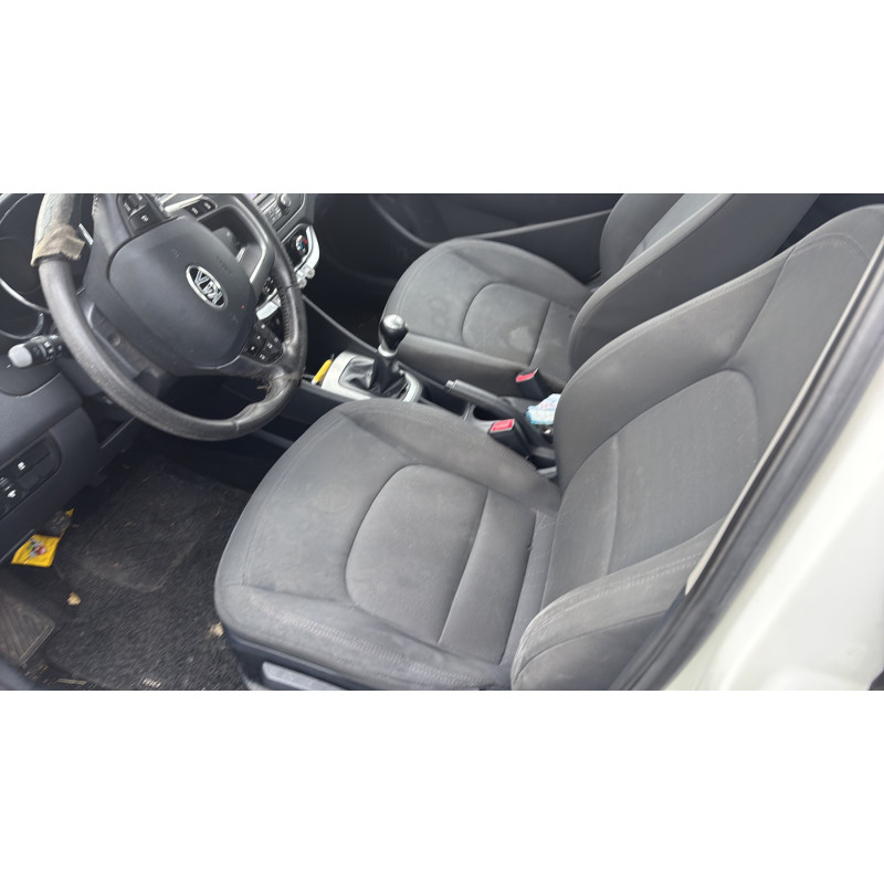 Pare choc arriere KIA RIO 3 Photo n°15