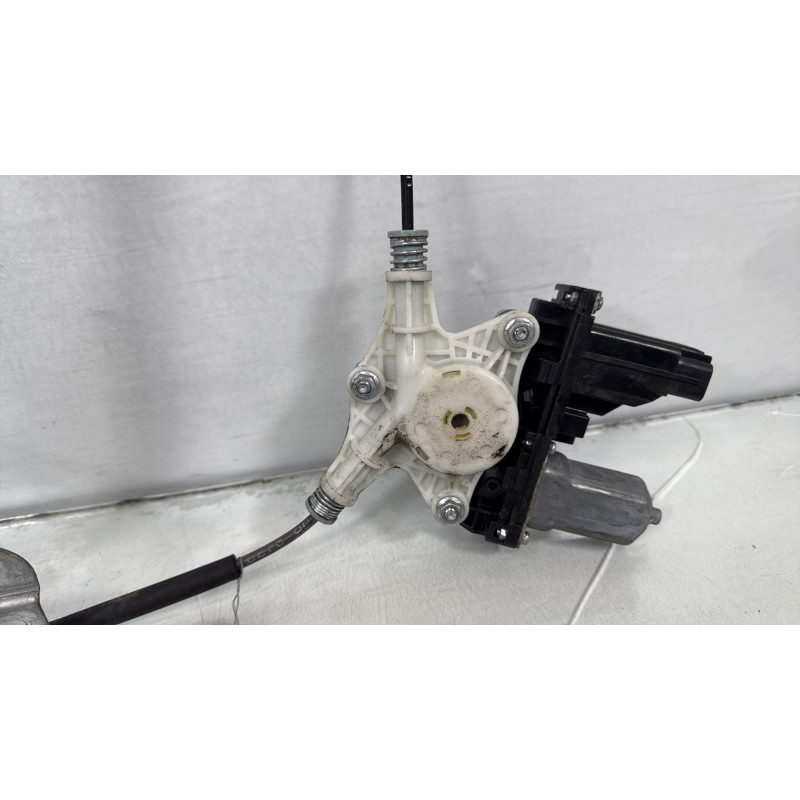 Leve vitre electrique avant gauche KIA RIO 3 Photo n°3