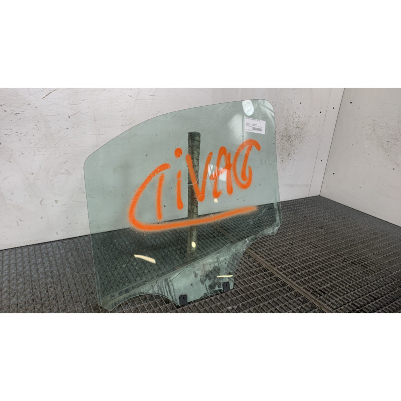 Vitre avant droit PEUGEOT PARTNER 3 Photo n°2