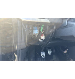 Vitre avant droit PEUGEOT 207
