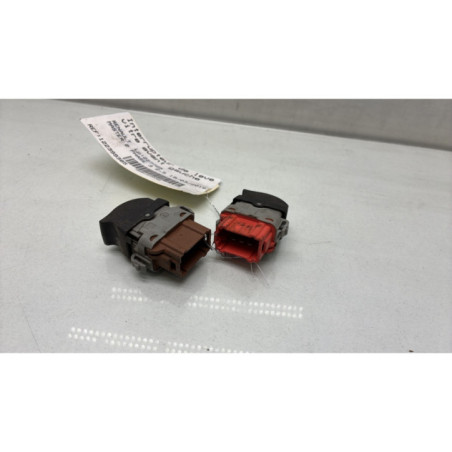 Interrupteur de leve vitre avant gauche RENAULT MASTER 2