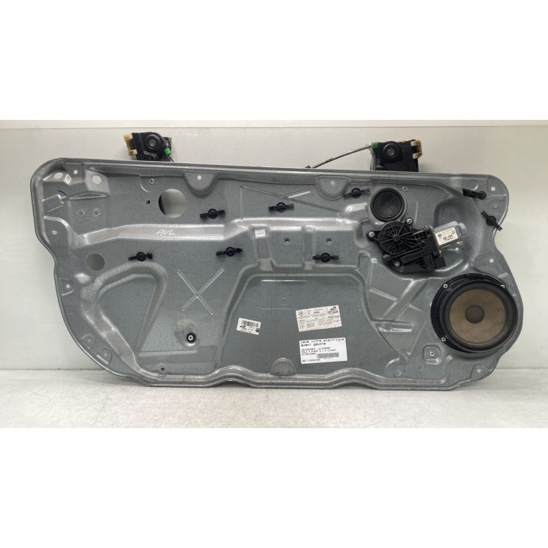 Leve vitre electrique avant gauche VOLKSWAGEN POLO 4 Photo n°1