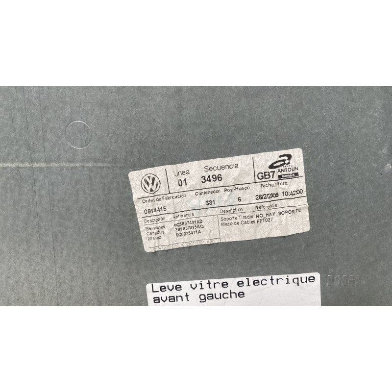 Leve vitre electrique avant gauche VOLKSWAGEN POLO 4 Photo n°2