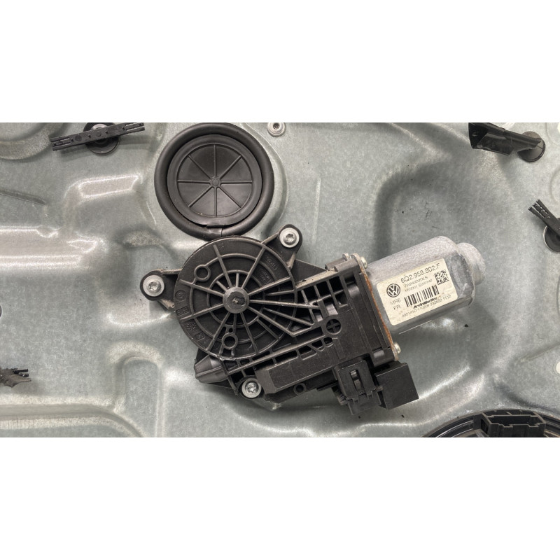 Leve vitre electrique avant gauche VOLKSWAGEN POLO 4 Photo n°3