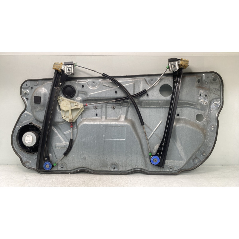 Leve vitre electrique avant gauche VOLKSWAGEN POLO 4 Photo n°5