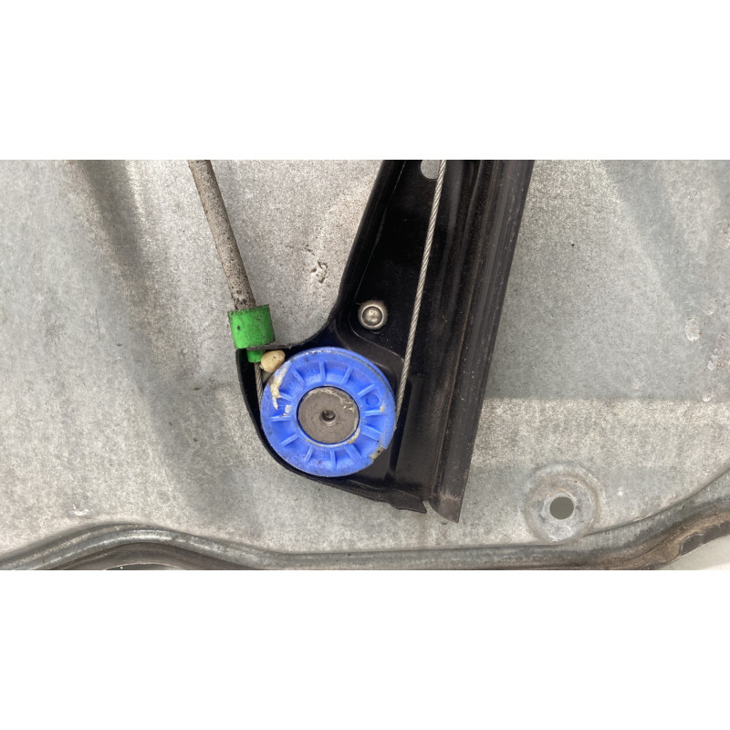 Leve vitre electrique avant gauche VOLKSWAGEN POLO 4 Photo n°6