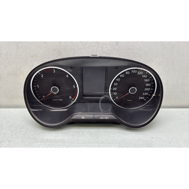 Compteur VOLKSWAGEN POLO 5 Photo n°1