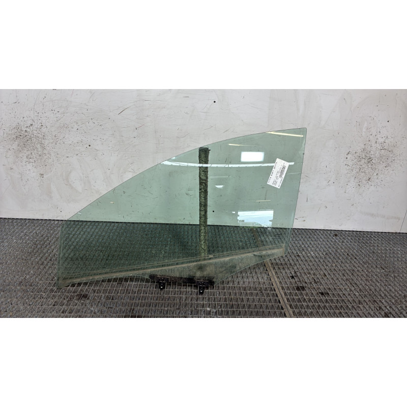 Vitre avant gauche RENAULT KADJAR Photo n°1