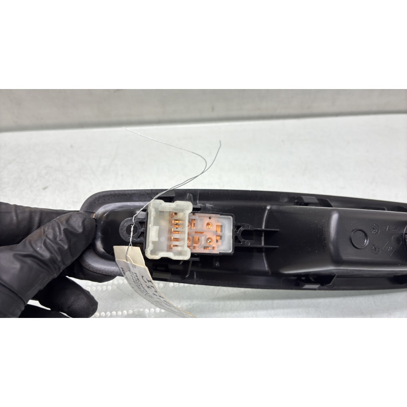 Interrupteur de leve vitre arriere droit RENAULT KADJAR Photo n°3
