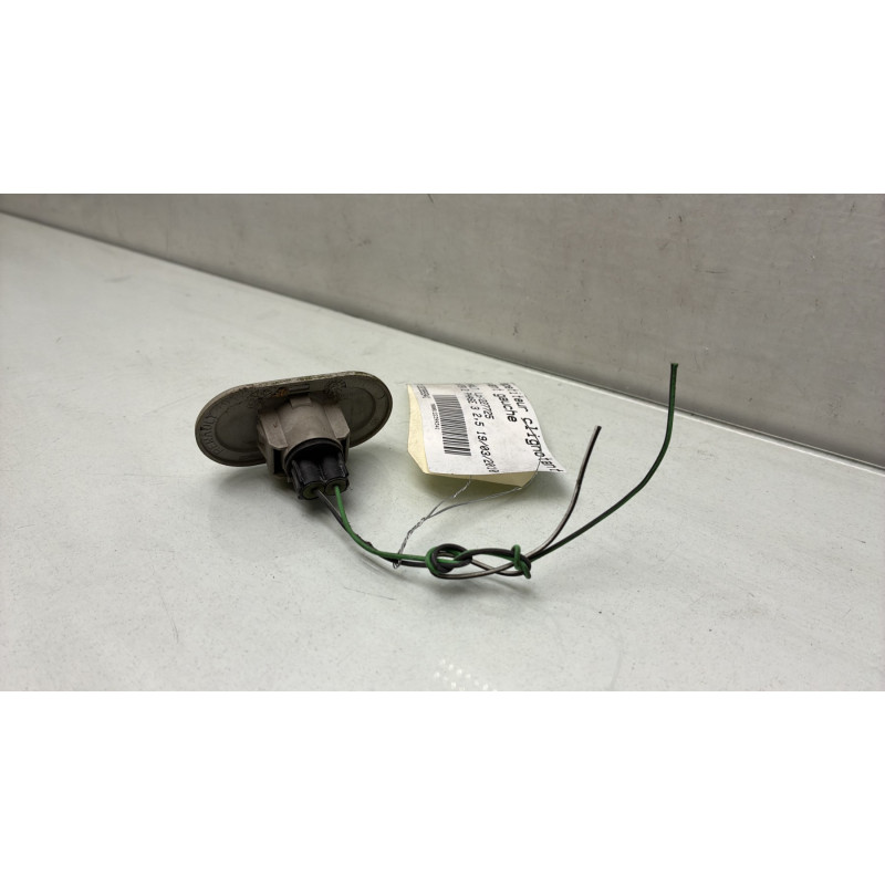 Repetiteur clignotant avant gauche (Feux) RENAULT MASTER 2 Photo n°3