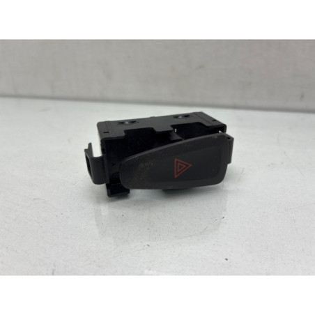 Bouton de warning DACIA LOGAN 2 Photo n°1