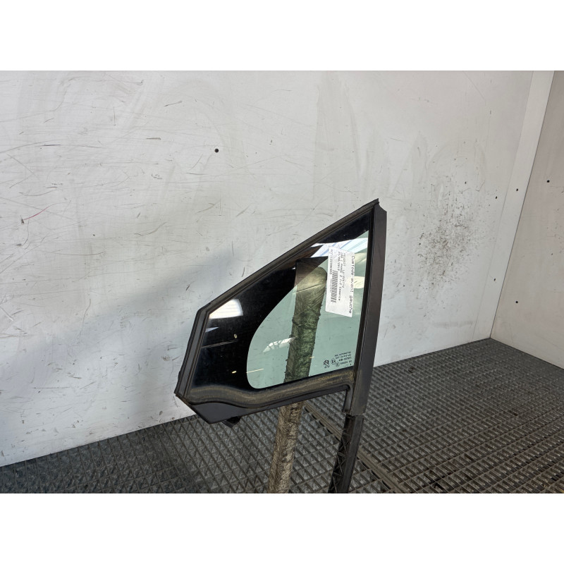 Custode avant gauche (porte) PEUGEOT 208 1 Photo n°2