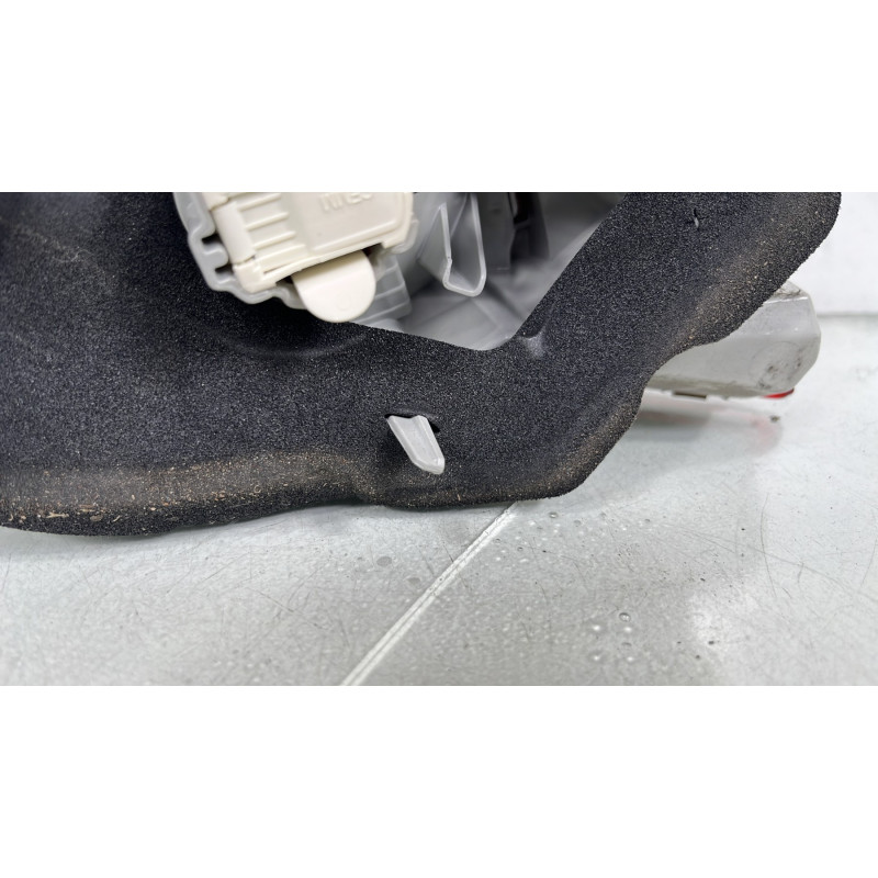 Feu arriere secondaire droit (feux) PEUGEOT 308 2 SW Photo n°4