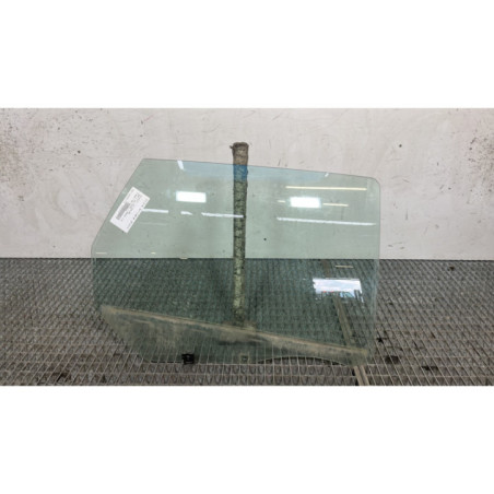 Vitre arriere droit PEUGEOT 308 2 SW Photo n°1