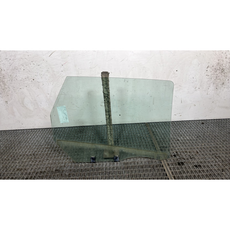 Vitre arriere gauche PEUGEOT 308 2 SW Photo n°4